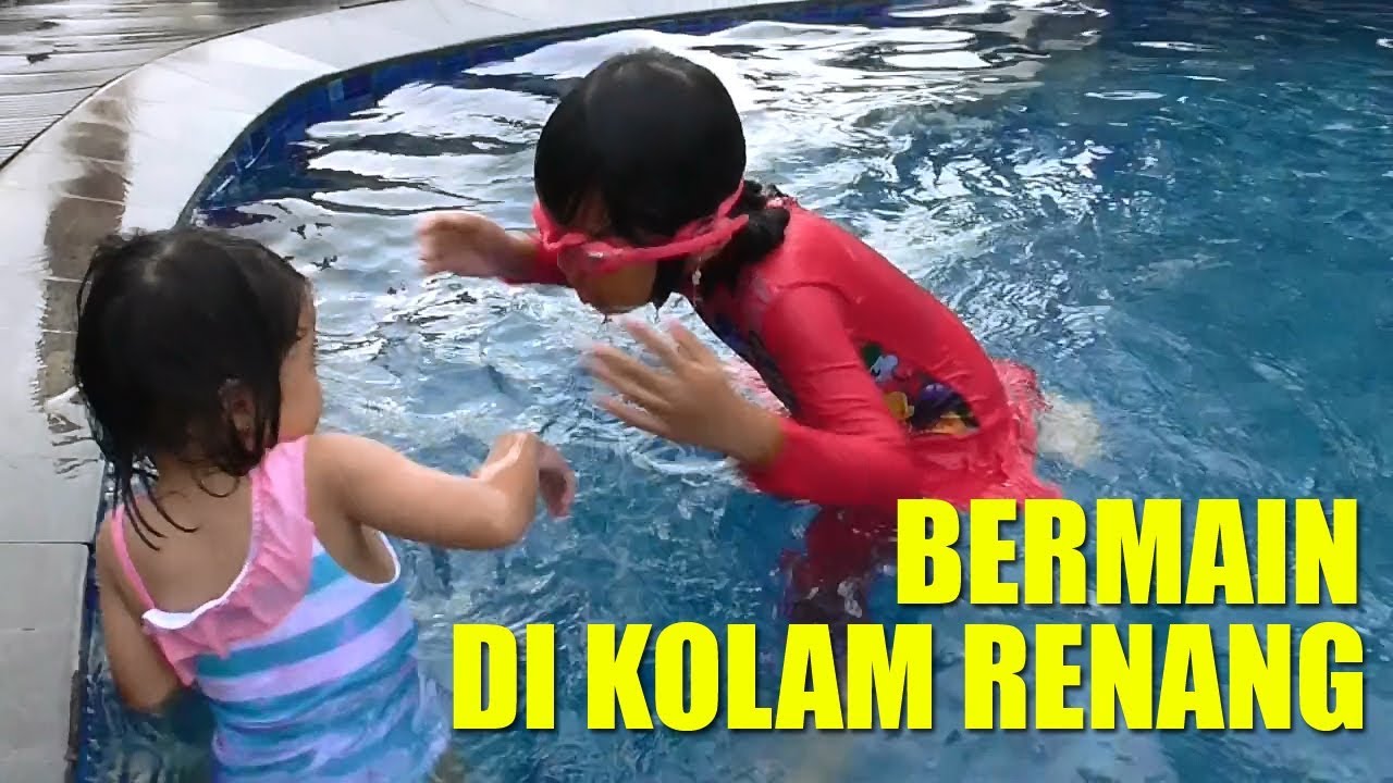 Berenang Di Kolam Anak Hotel Aston Anyer