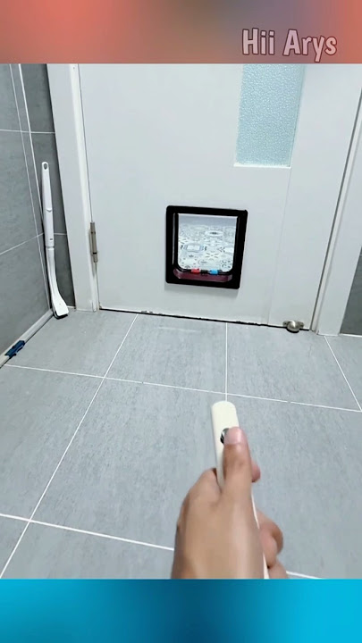 ada yang ngintip saat lagi mandi 😂