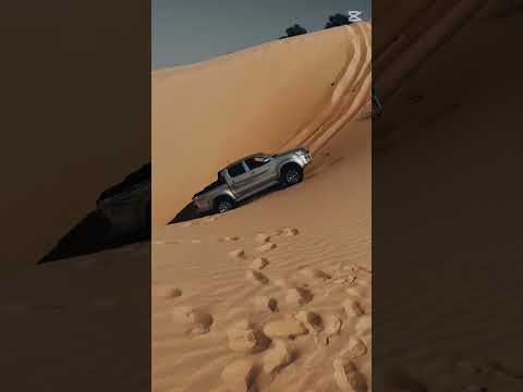 تجربة تويوتا هايلكس في الرملة