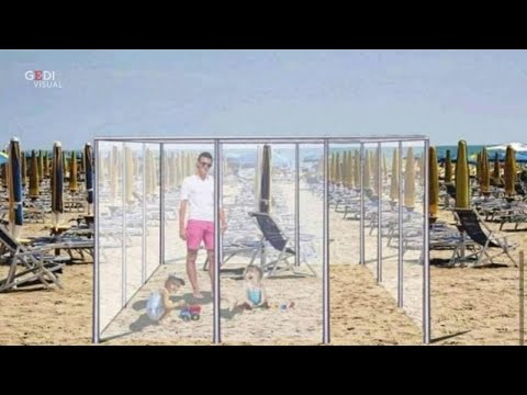 Coronavirus, box di plexiglass in spiaggia: i social si scatenano