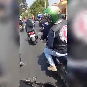 Bentrok antara geng motor MOONRAKER & XTC Di Kota Karawang⁉️