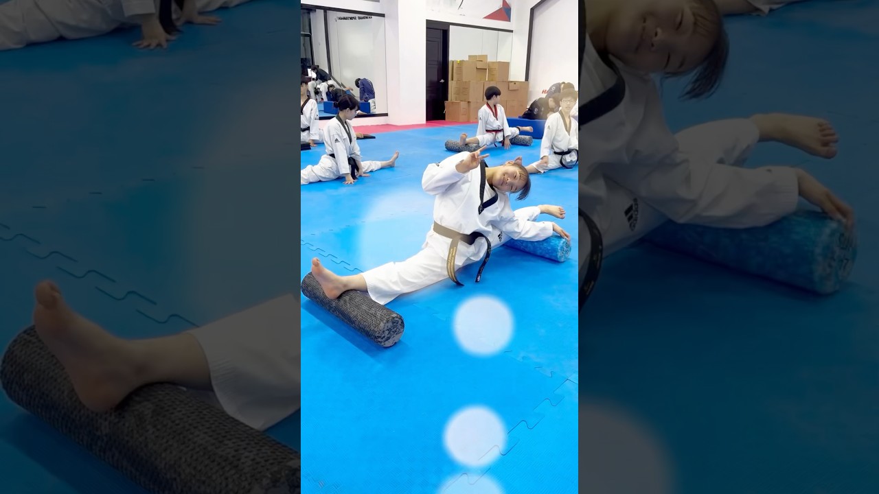 [HTS TKD] 품새선수라 가능한 다리찢기의 여유로움😖 #hts태권도 #training #flexibility - YouTube