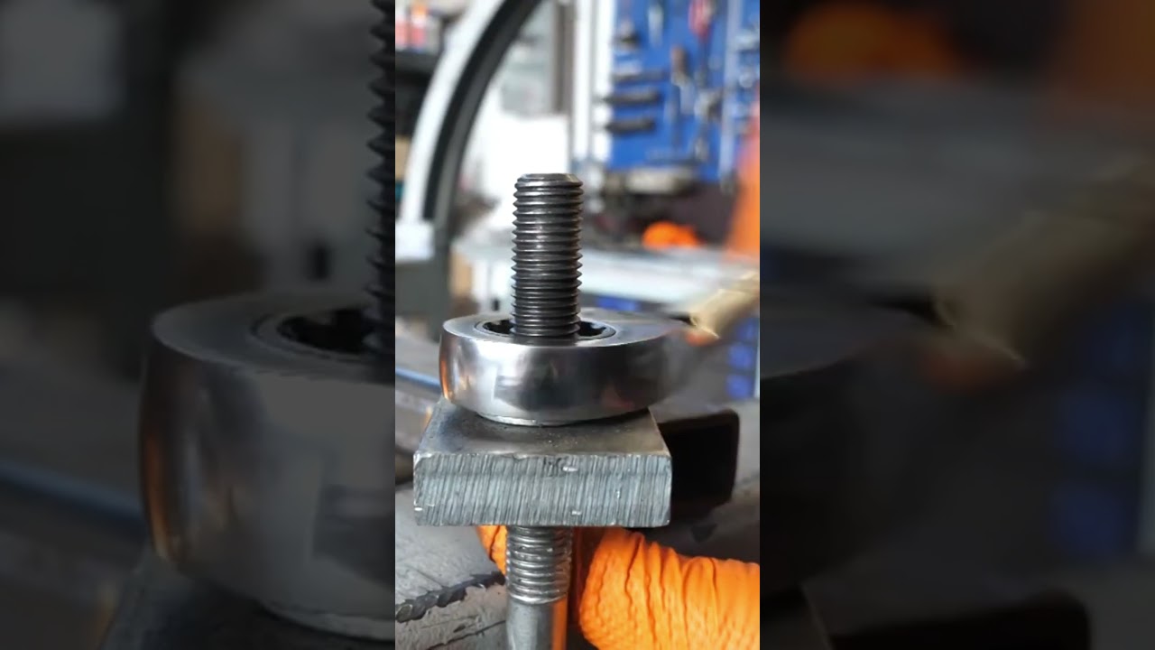 Реставрация старого автомобильного двигателя 1956 года