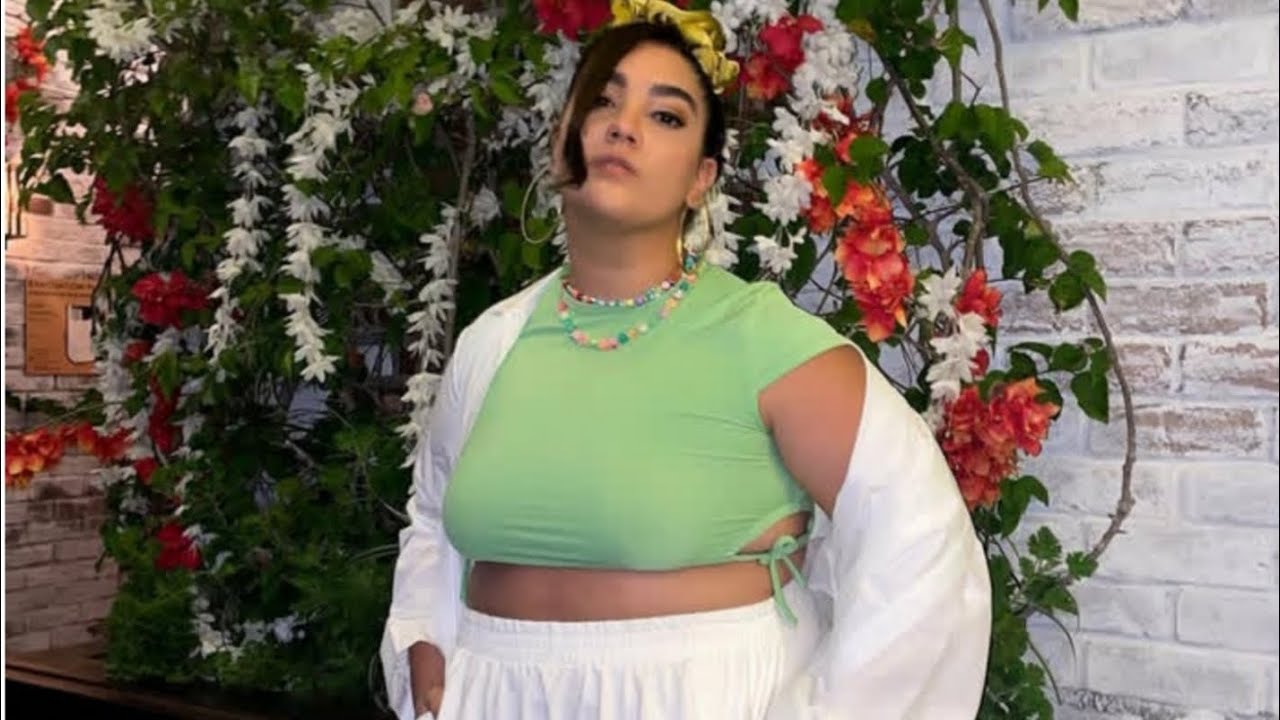 Nadia AboulhosnGlamorous Plus size, Curvy Model, Wiki, Lifestyle and