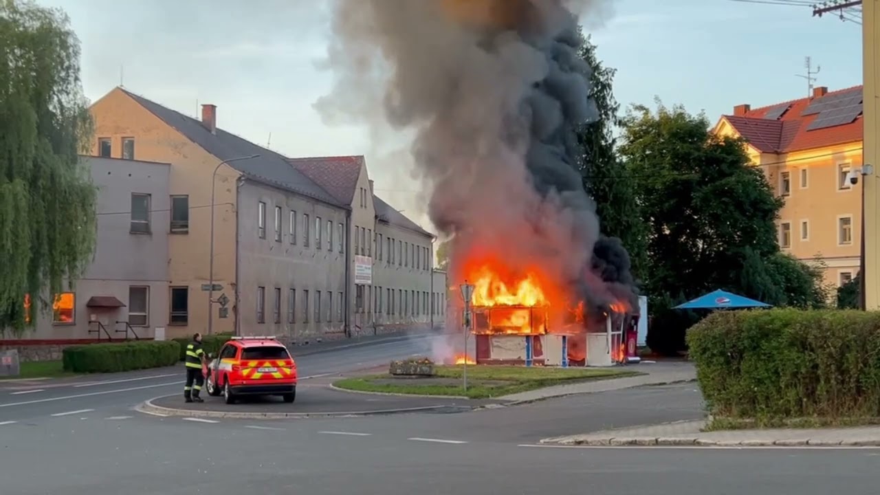 Výbuch prodejny kebabu Holýšov