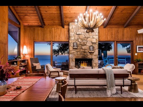 Video: Situată între un deal și un deal abrupt: Residence Ross în California