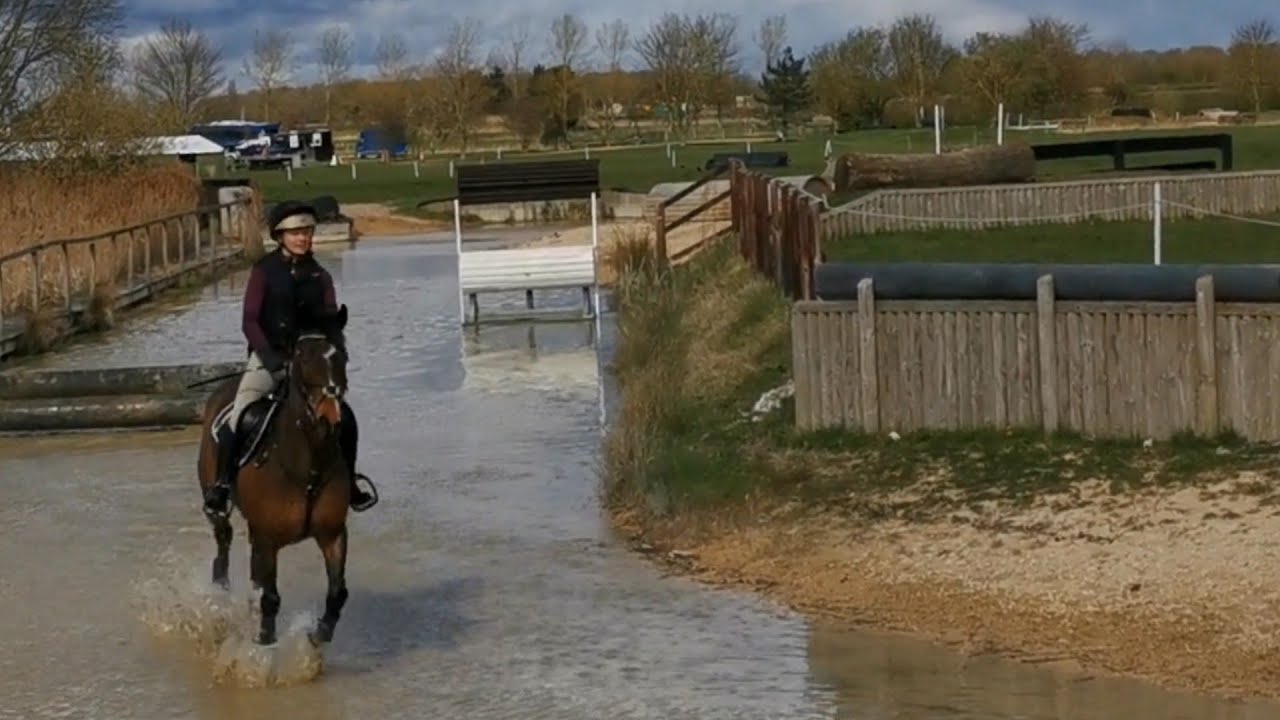 XC lesson with BE Coach Debbie Edmundson at Ely Eventing Centre
