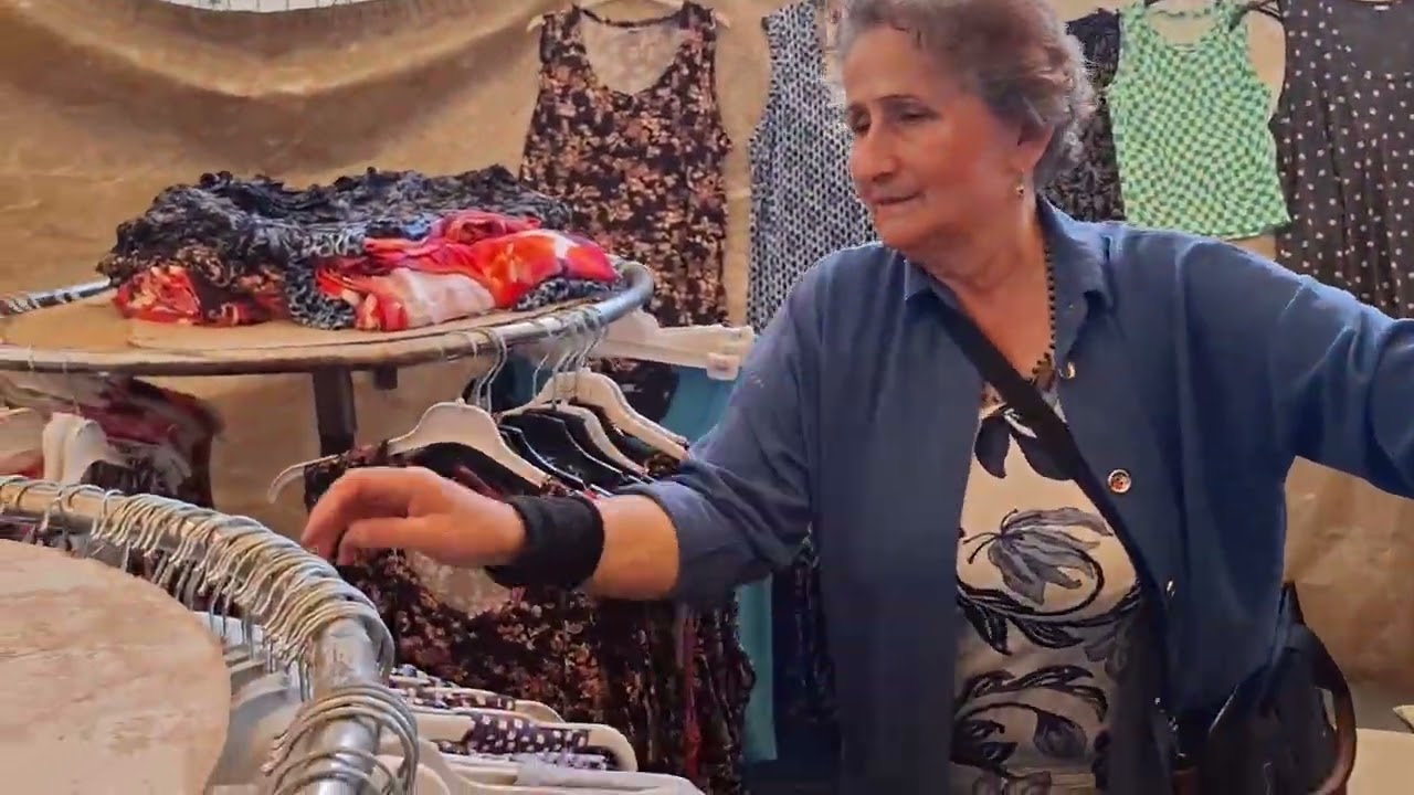 İzmir Hatay Semti Sosyete Pazarı Mayıs 2025 1.Bölüm  Ürünler ve Fiyatlar İnceliyoruz