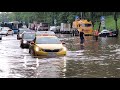 Потоп после дождя на Вавилова 86.. BMW словил гидроудар.
