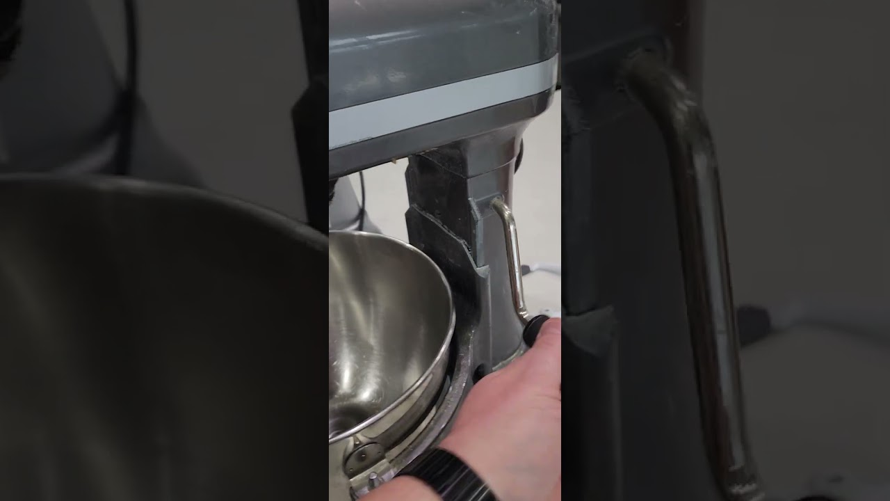 Brand New KitchenAid 6qt 575w compared to my 4 year same model that I have put through hell!