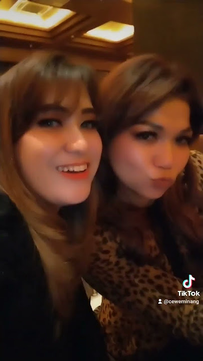 Kumpulan Tiktok Perempuan Minang | Nia Chania