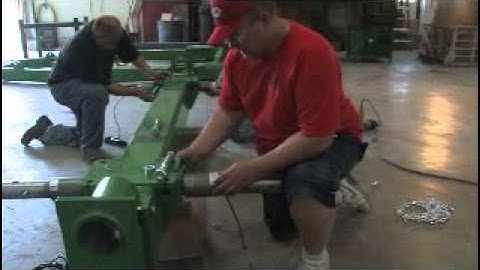 J&M 818 BT Grain Cart- 5-PT Axle - Set-up Video.wmv