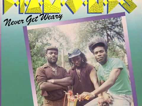 The Mighty Diamonds - Reggae Man (Never Get Weary - 1988)