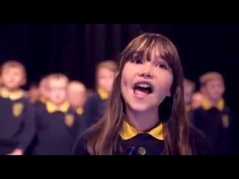 CDINS - Menina autista de 10 anos emociona todos ao cantar  ‘Hallelujah’