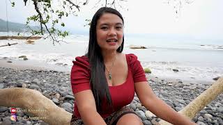 PUTRI NELAYAN MENYAJIKAN HIDANGAN LAUT DENGAN NUANSA PANTAI YG SANGAT INDAH