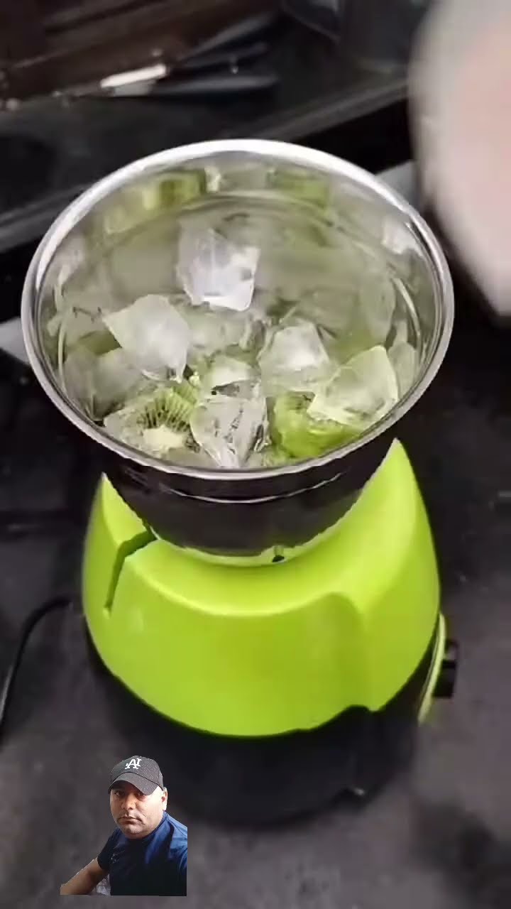 Kiwi 🥝🥝🥝 Juice. #kiwijuicerecipe #juice #kiwidrink - YouTube