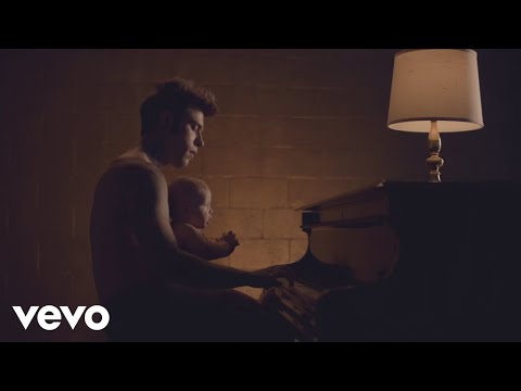 Fedez - Prima di ogni cosa (Official Video)