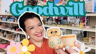 Found So Many Mid Century Cuties!! | COME THRIFT WITH ME | Home Decor Reseller Vlog screenshot 2