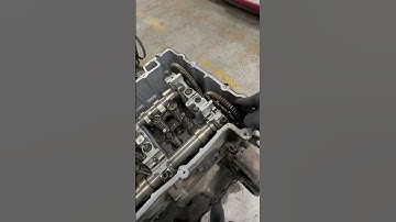 DD15 Rocker Housing #cascadia #truckrepair #diy #freightliner #diesel #dd15 #mechanic #bluecollar