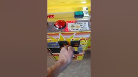 Stacker coin operated arcade machine