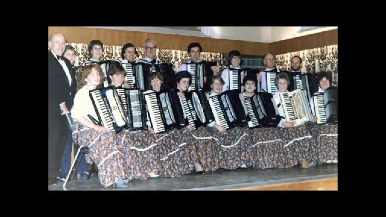Norwich Accordion Band plays Chappell's melodien cocktail Nº2 YouTube