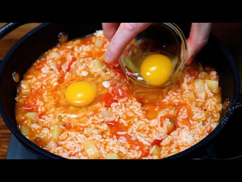 Youve never had such delicious leftover rice dinner! Eggs with potato  tomatoes