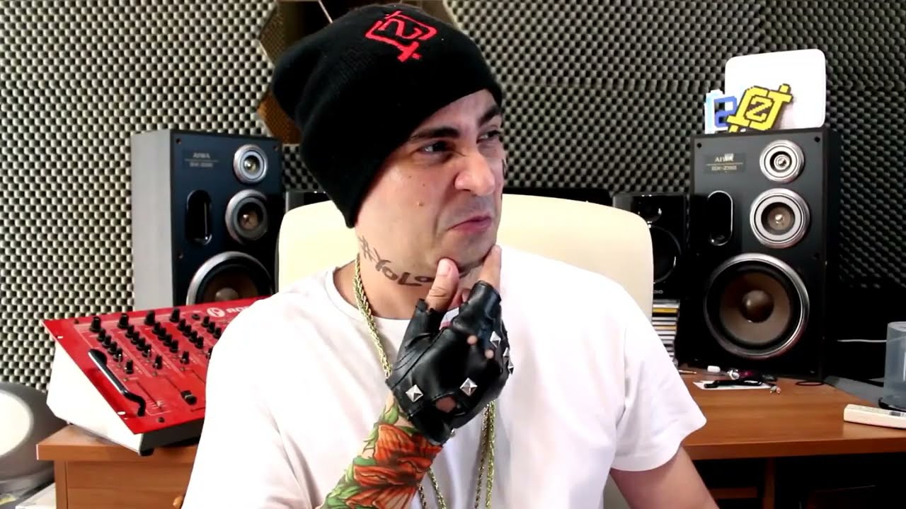 Βρέθηκε ο 4J? (Ποιος κρύβεται πίσω από όλους;) - YouTube