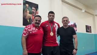 İlk Milli Forma, Ilk Olimpiyat, Ilk Büyük Başarı