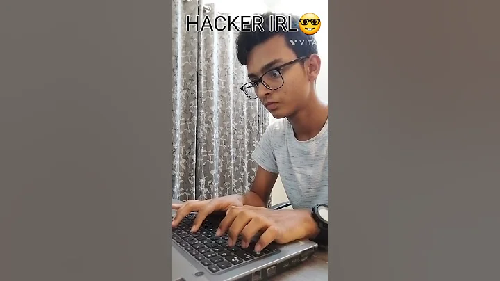 Hackers in movies😎 VS Hackers in real life🤓