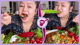 Kao Lao: Som Tam with Seafood (Video before visiting Thailand) | Yainang