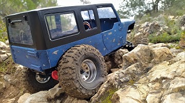 AXIAL SCX10.2 Jeep Wrangler JK 1/10 Scale : Maiden Off Road Test Run On  Hard Rock Valley Trail