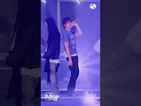 덮머로 완벽한 너드미 보여주는 세븐틴 V8 <strong>버논</strong>