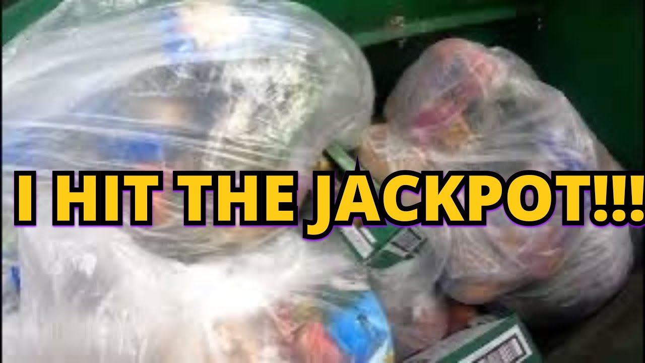 MASSIVE WASTE FOOD DUMPSTER DIVING JACKPOT. UNBELIEVABLE!!