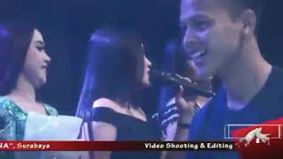 Goyang dua jari monata