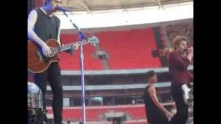 Download Lagu 5 seconds of summer - Amnesia Wembley 07.06.14 WWAT MP3