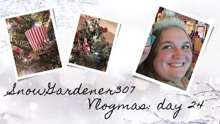 21 Christmas Trees?!? • Vlogmas Day 24 • Guest Star for Advent Calendars by SnowGardener307 162 views 5 months ago 7 minutes, 33 seconds