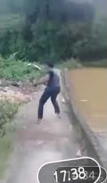 Anak kecil mabok ooh begini kalo anak kecil mabok