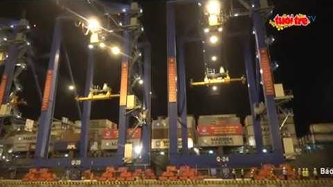 Phát lệnh làm hàng đầu xuân tại Tân cảng Cát Lái