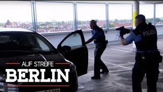 Waffeneinsatz im Parkhaus: Aggressiver Autofahrer schlägt ahnungslose Frau! | Auf Streife | SAT.1 TV Waffeneinsatz im Parkhaus: Aggressiver Autofahrer schlägt ahnungslose Frau! | Auf Streife | SAT.1 TV