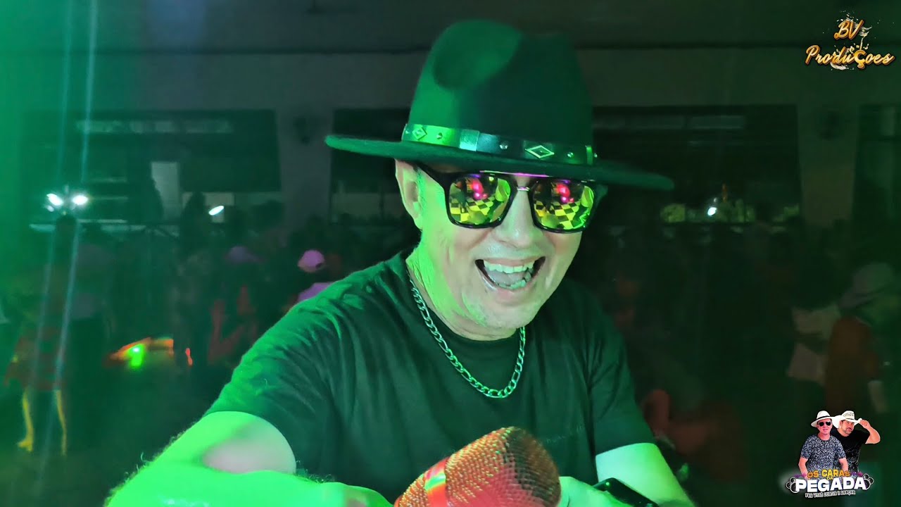 Bora de Ritimo Novo, mais Rit  ae p nois curti e brinca na noite, Manda Um Oi, é o nome da cançao😊🎹