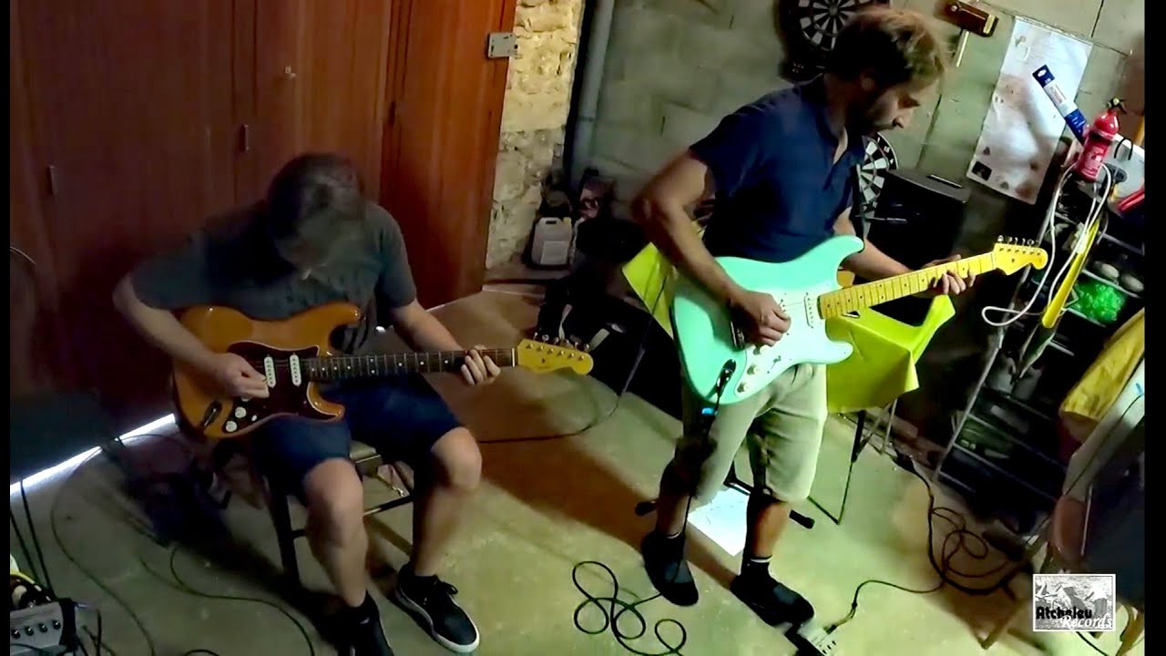 KUIREMOTO : Sad surf