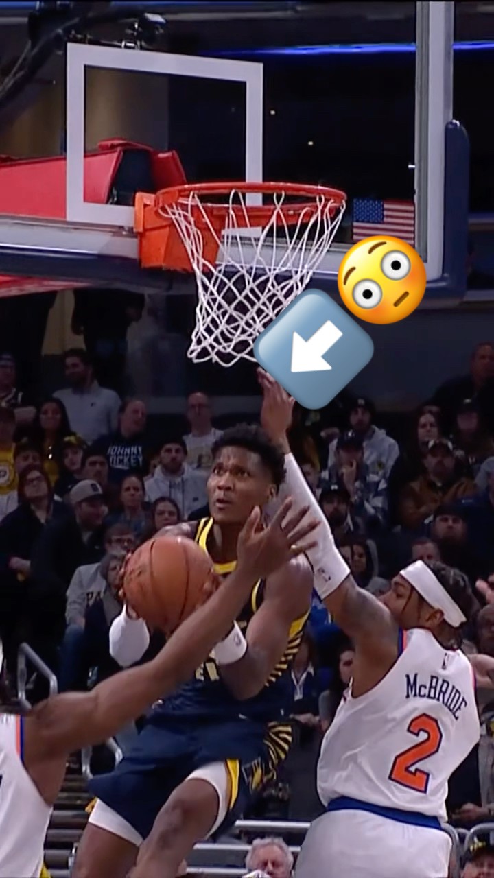 Mathurin with the tough reverse layup