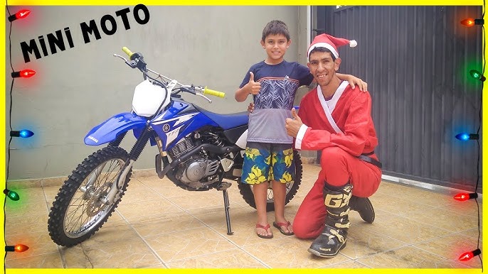 Mini Moto Na Pista de MotoCross 50cc Piloto 5 Anos ! 