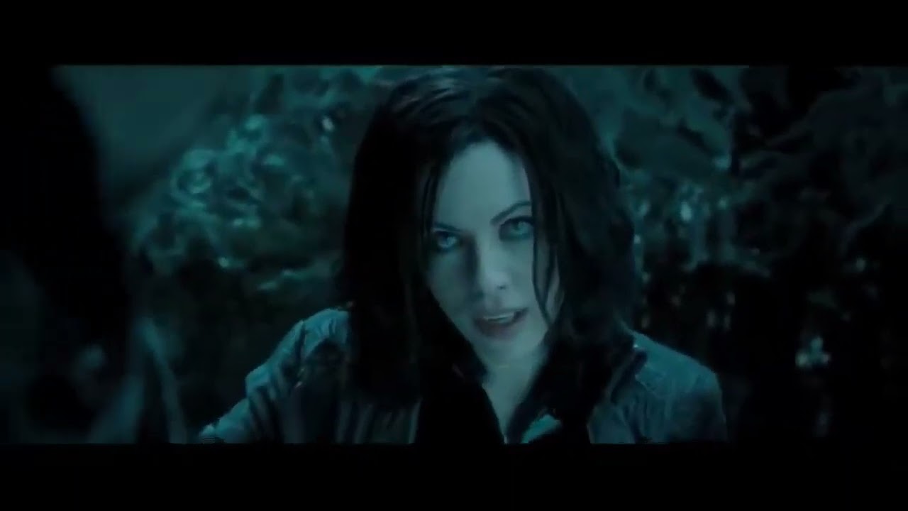 Mira UNDER WORLD MOVIE en YouTube Mira UNDER WORLD MOVIE en YouTube
