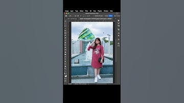 Create Tilt-Shift Blur Effect in Photoshop #shortvideo #shorts #photoshoptutorial