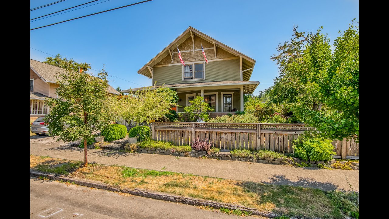 404 Washington St  Oregon City, OR 97045 