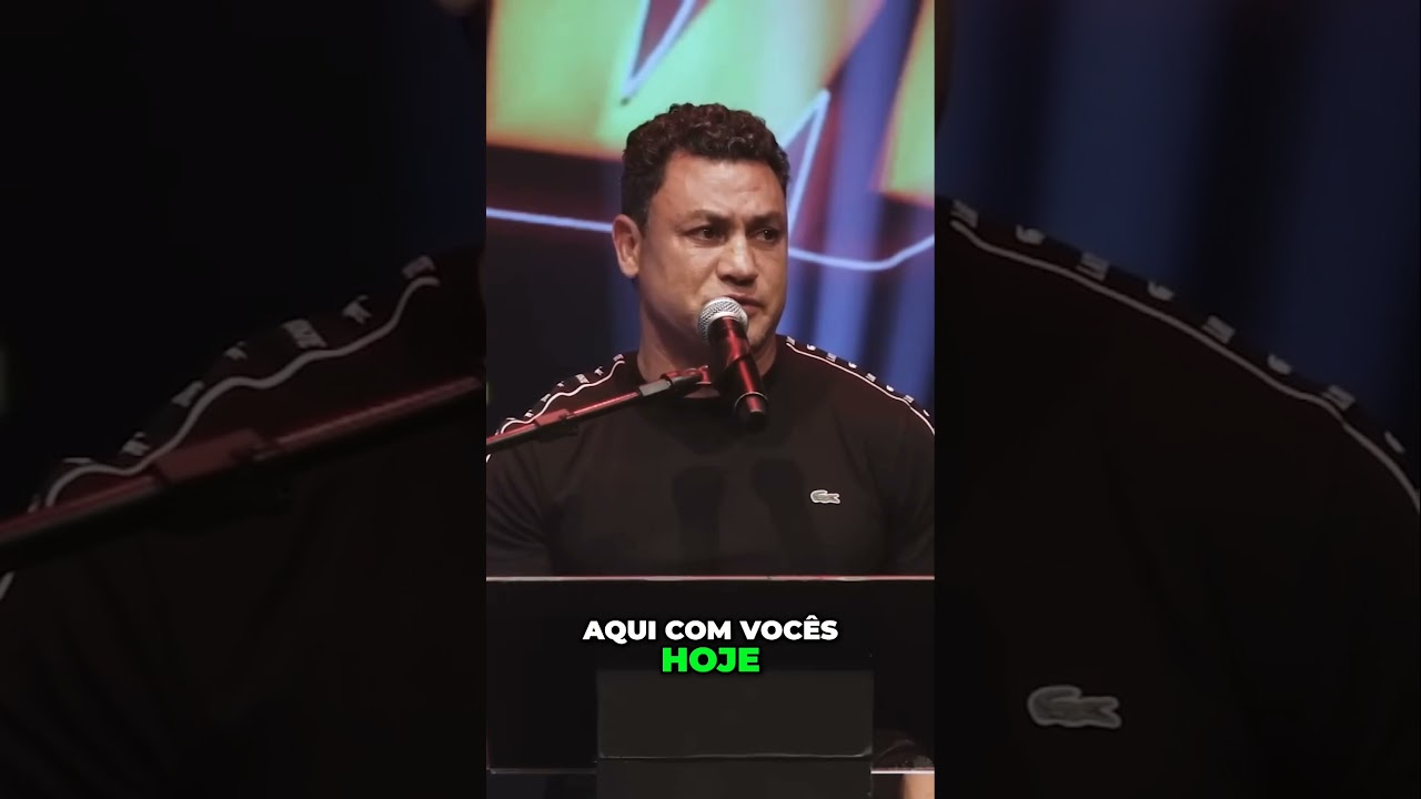 popo se EMOCIONA na fritada e chora no palco 