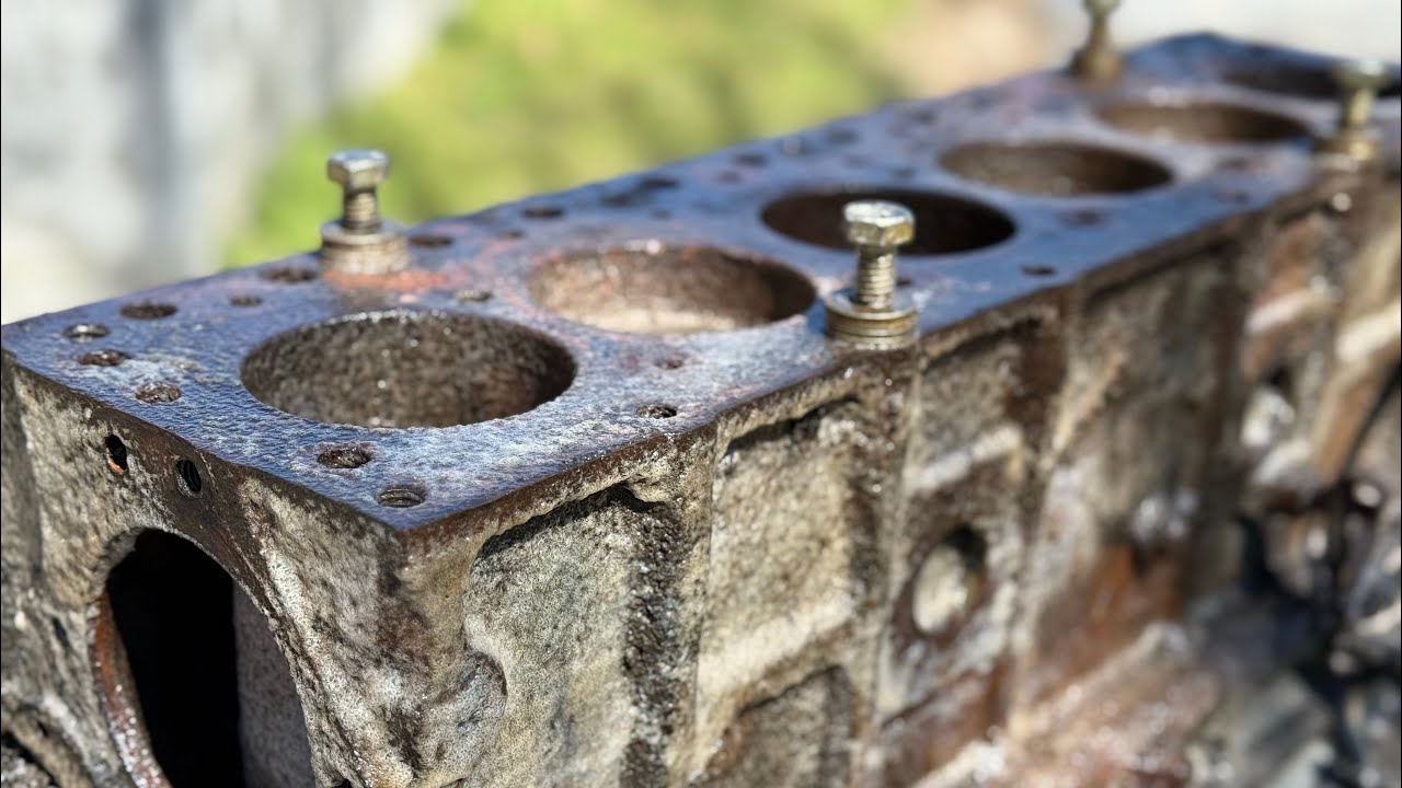 Electrolysis vs. Locked Up Inline-6 Engine! Does It Really Work??