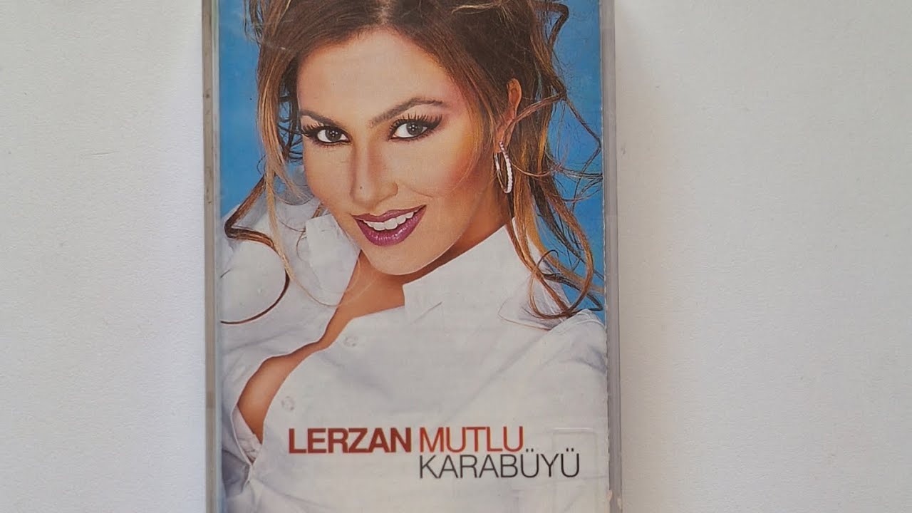 Lerzan Mutlu - Esmerim Biçim Biçim (2001) (Kaset Ripoff) Lerzan Mutlu - Esmerim Biçim Biçim (2001) (Kaset Ripoff)