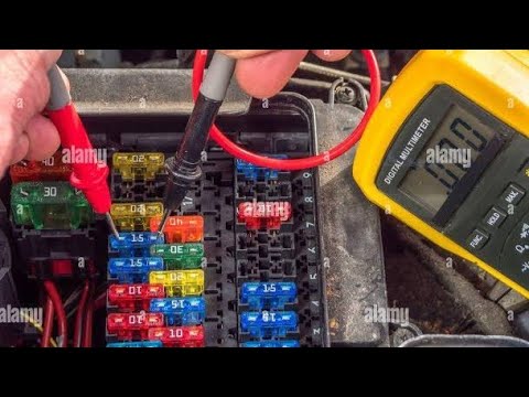Comment tester un fusible à l'aide d'un multimètre 